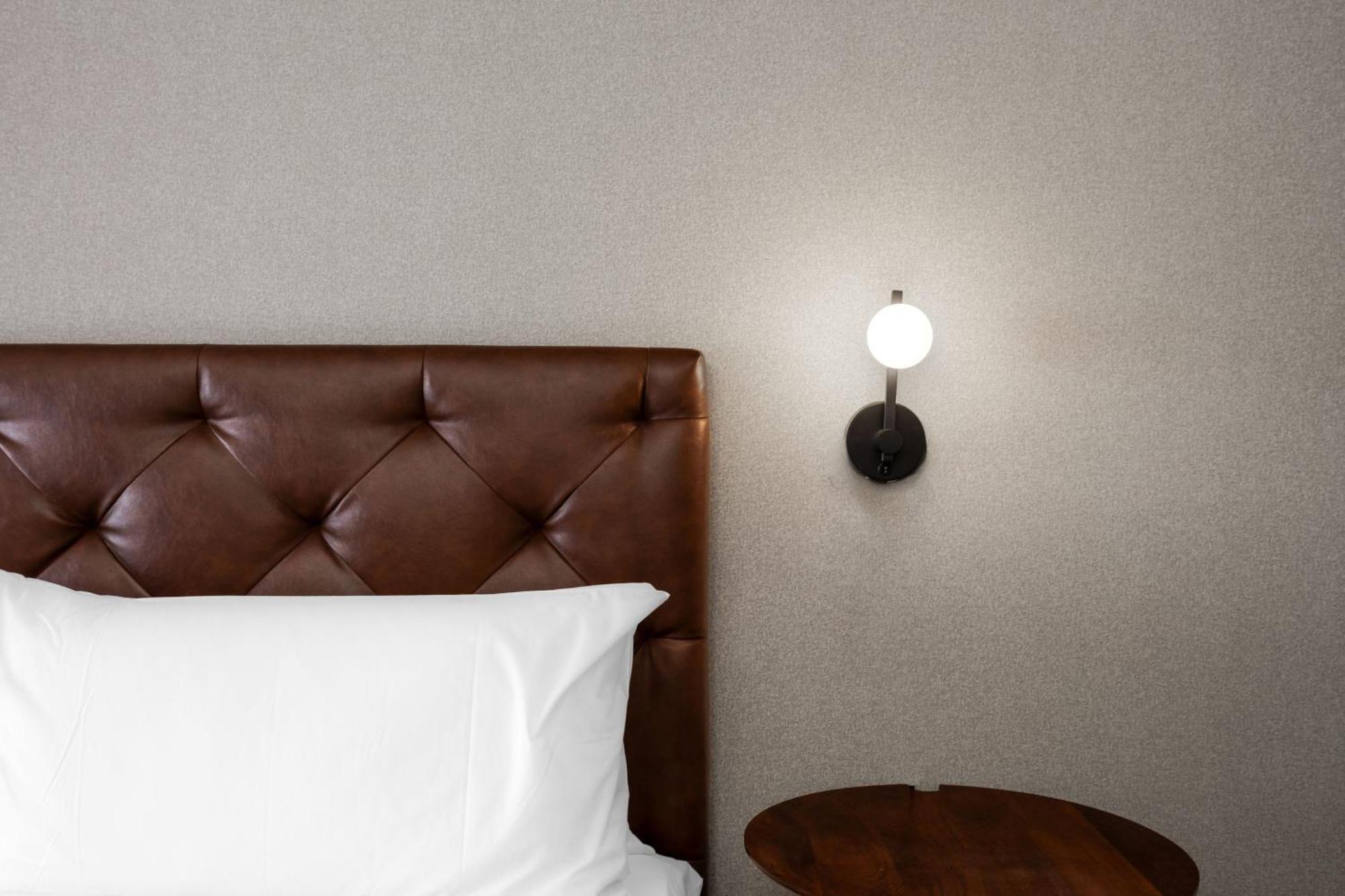โฟร์ พอยต์ส บาย เชอราตัน เคโลวนา แอร์พอร์ต Hotel เคโลว์นา ภายนอก รูปภาพ