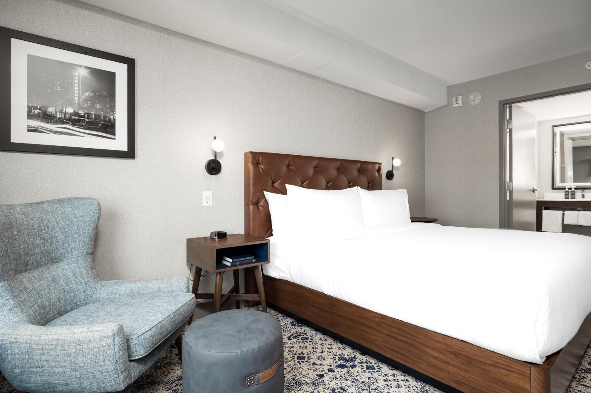 โฟร์ พอยต์ส บาย เชอราตัน เคโลวนา แอร์พอร์ต Hotel เคโลว์นา ภายนอก รูปภาพ
