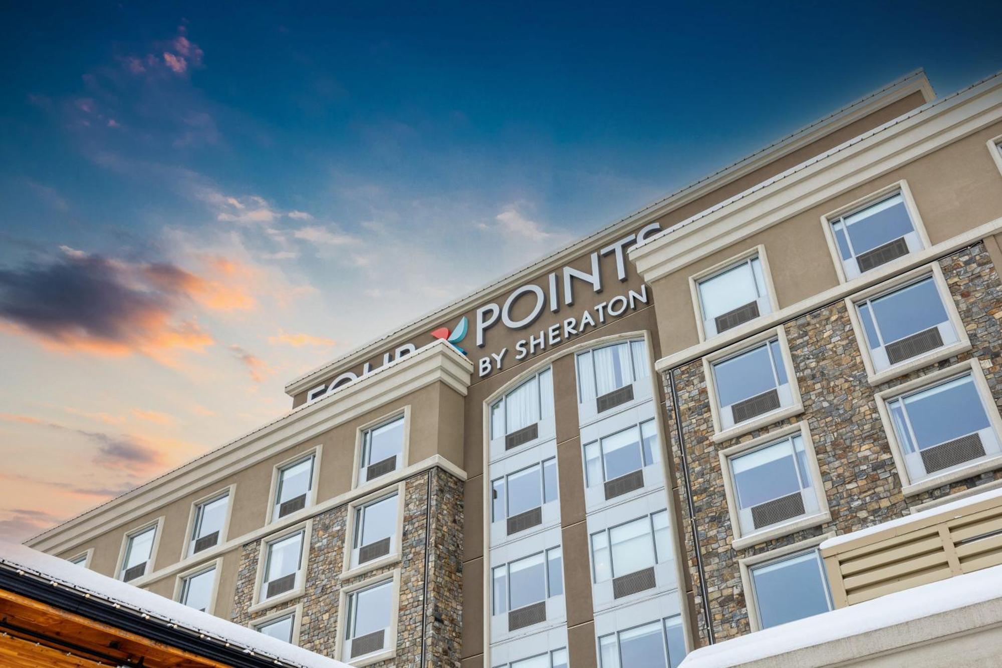 โฟร์ พอยต์ส บาย เชอราตัน เคโลวนา แอร์พอร์ต Hotel เคโลว์นา ภายนอก รูปภาพ