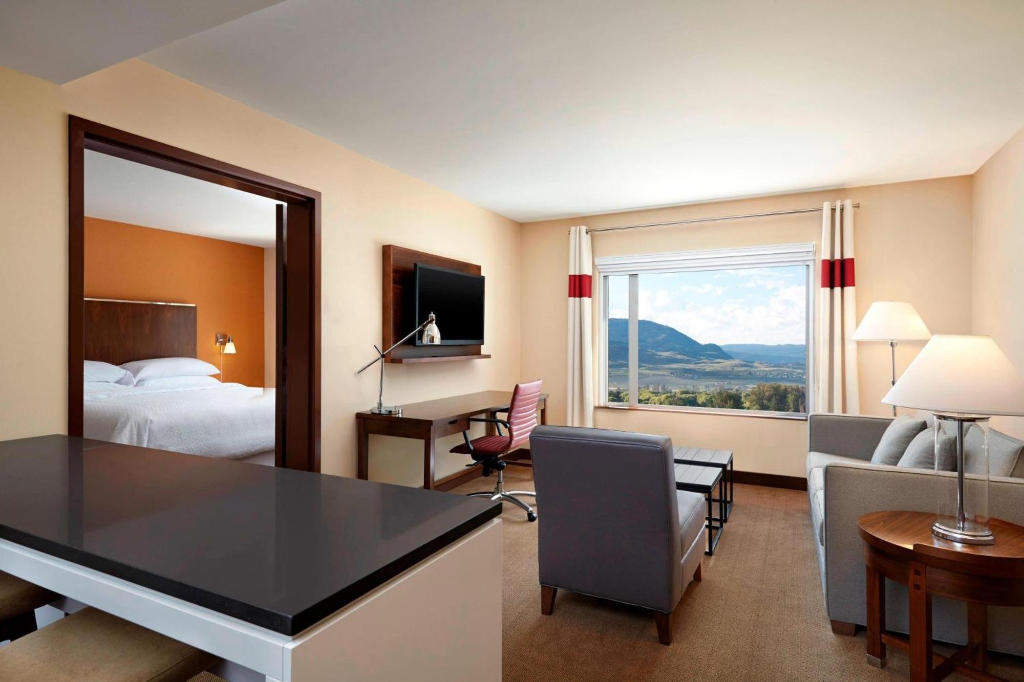 โฟร์ พอยต์ส บาย เชอราตัน เคโลวนา แอร์พอร์ต Hotel เคโลว์นา ภายนอก รูปภาพ